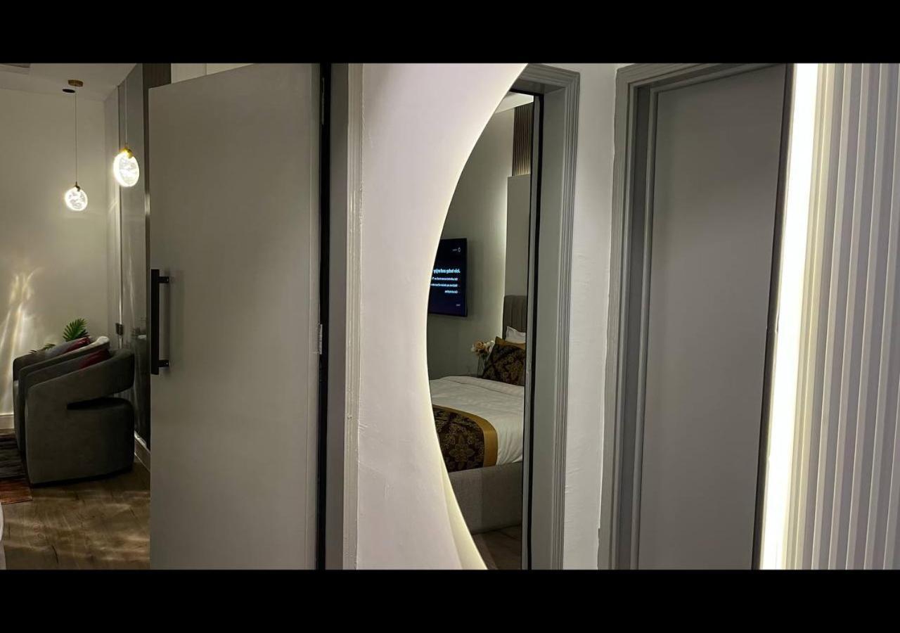 Apartment Boulevard Private And Self Entry