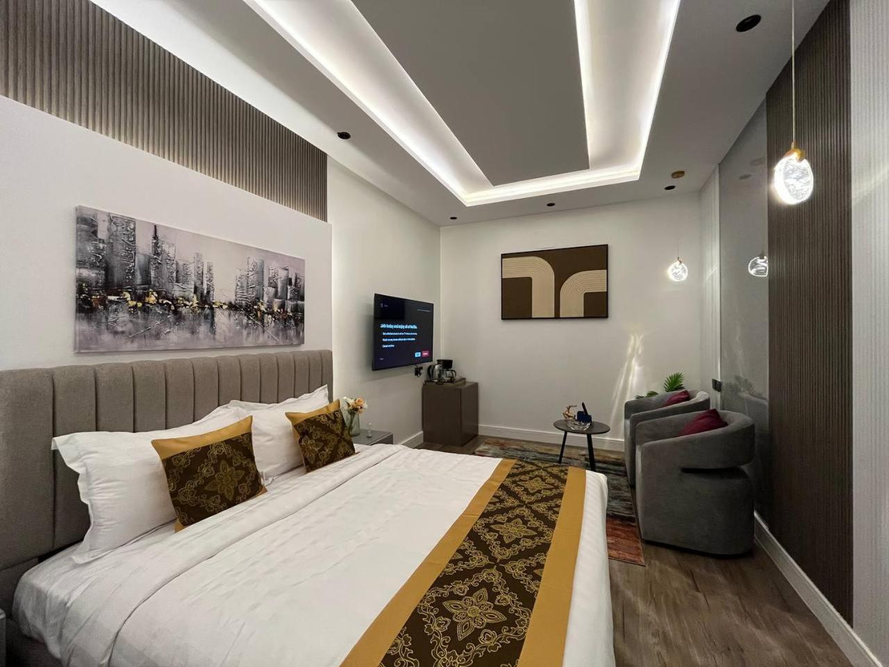 Boulevard Private And Self Entry * Riyadh